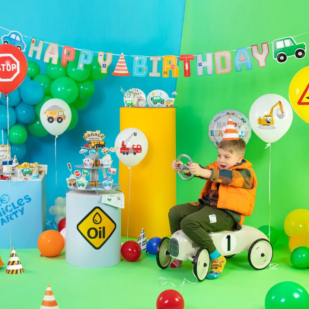 Girlianda Happy Birthday automobiliai