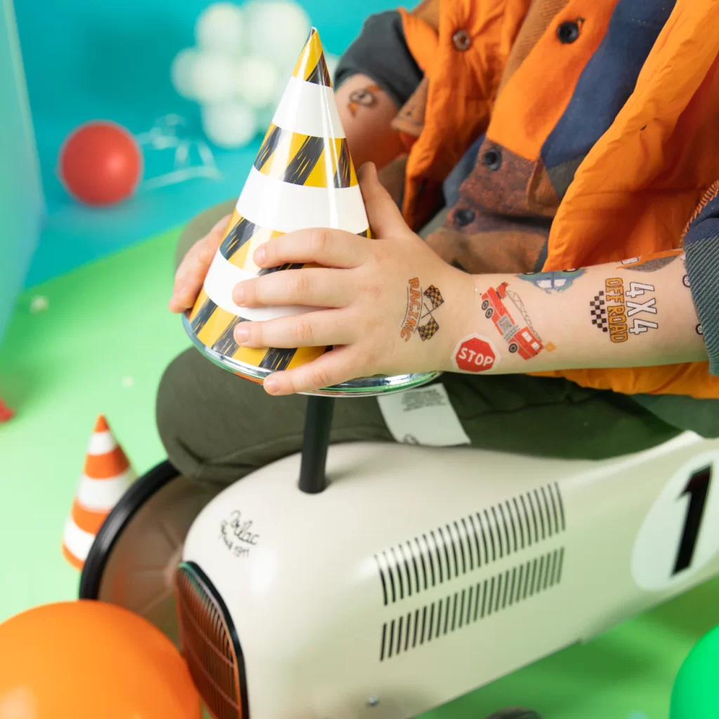 Kepurėlės automobiliai (6 vnt.)